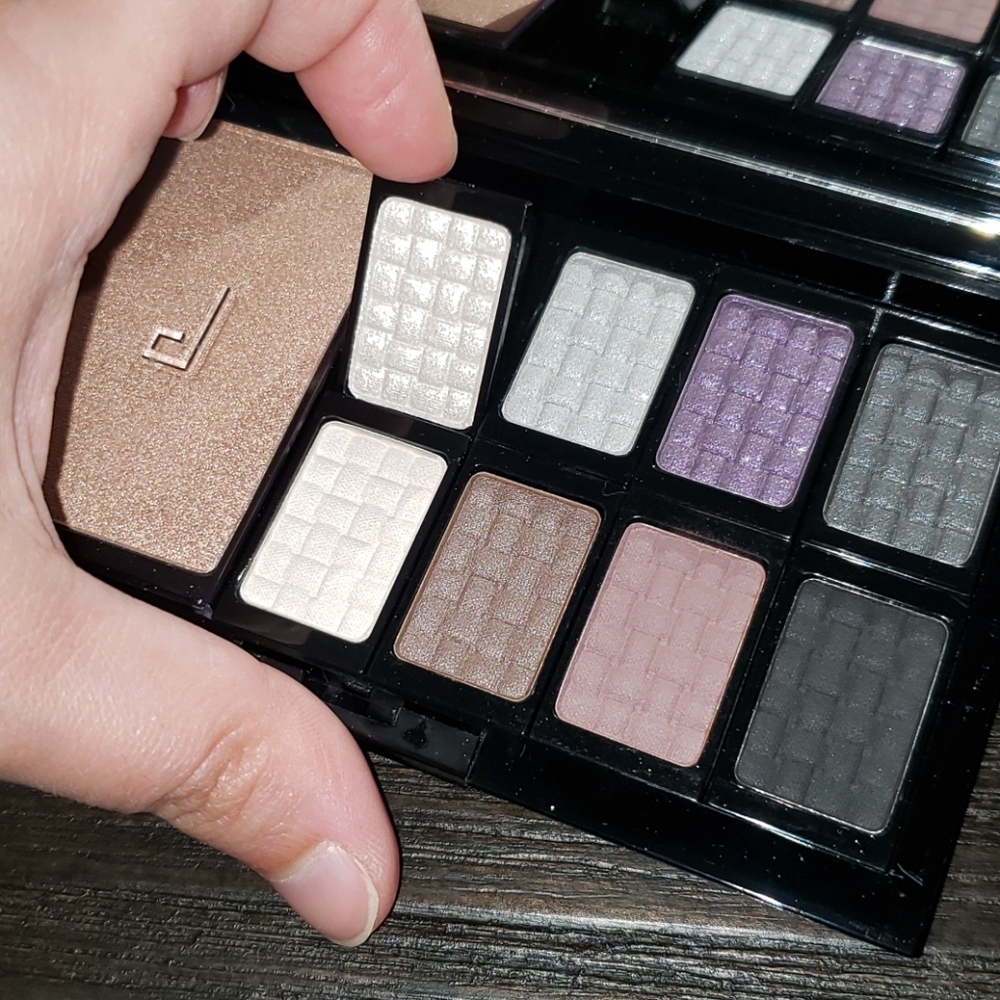 PRICE DROP DOUCCE Smokey Eye Shadow Palette